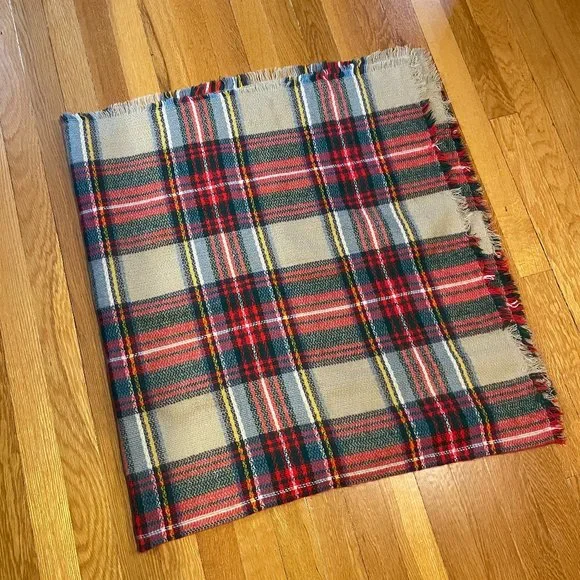 Plaid Shawl - Picture 1 of 3